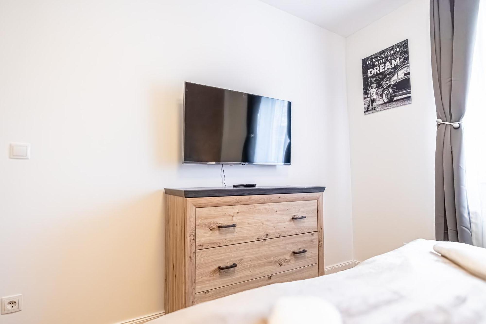 Apartamento Charming 1br And 1lr Modern Design Donaustadt