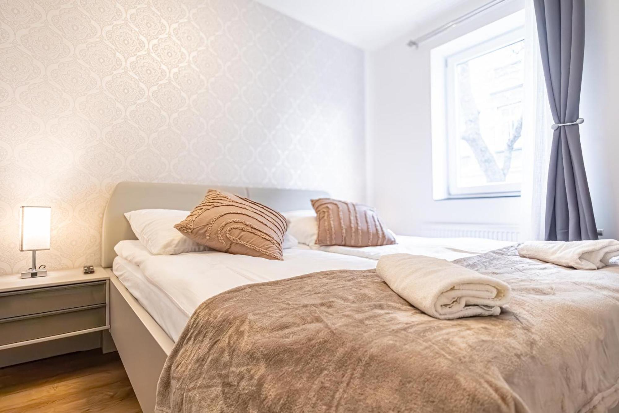 Charming 1br And 1lr Modern Design Donaustadt Viena