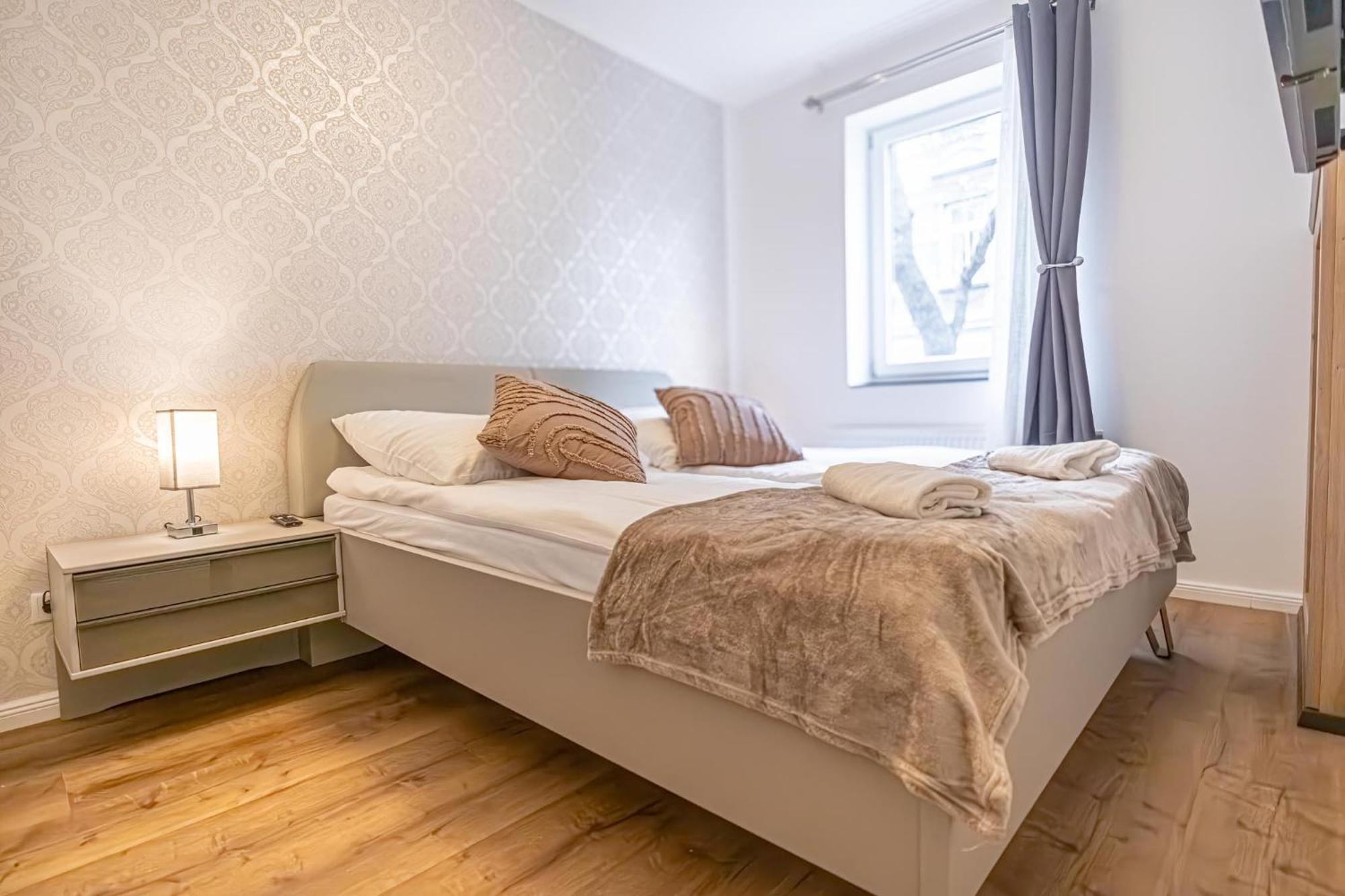 Charming 1br And 1lr Modern Design Donaustadt Viena